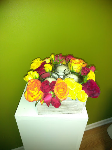 Florist «Plump Chicago Flower Shop», reviews and photos, 411 E Oakwood Blvd, Chicago, IL 60653, USA