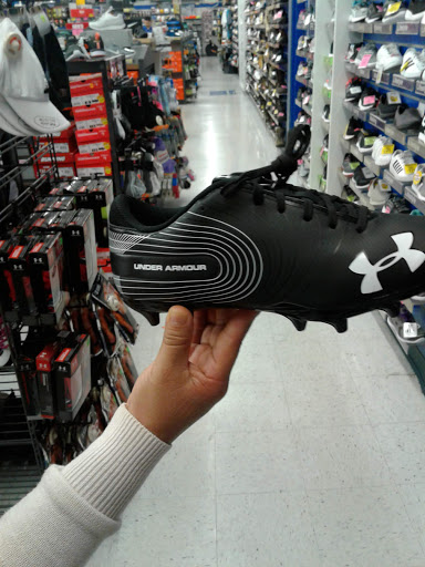 Sporting Goods Store «Big 5 Sporting Goods - Anaheim (Harbor)», reviews and photos, 2320 Harbor Blvd, Anaheim, CA 92802, USA