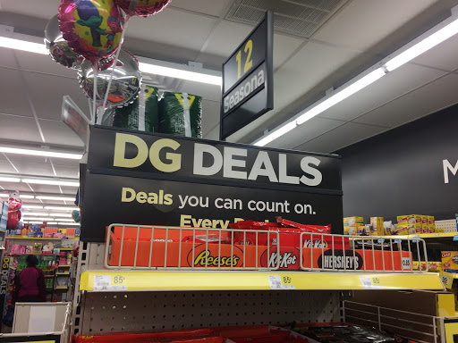 Discount Store «Dollar General», reviews and photos, 709 Old Hickory Blvd, Nashville, TN 37209, USA