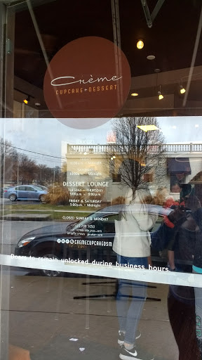 Bakery «Crème Cupcake + Dessert», reviews and photos, 543 28th St, Des Moines, IA 50312, USA