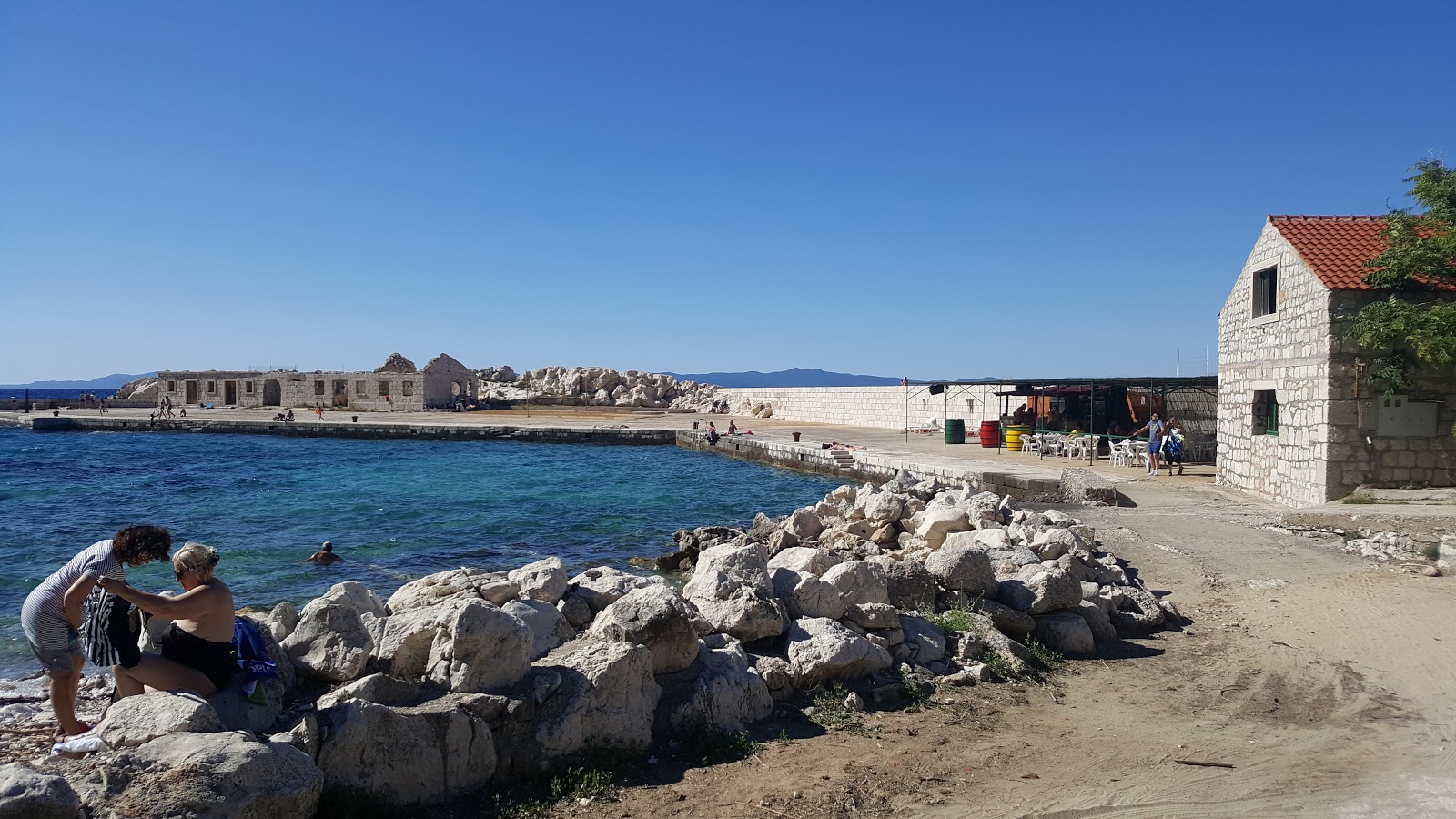 Φωτογραφία του Mihajla beach - συνιστάται για οικογένειες που ταξιδεύουν με παιδιά