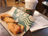 Croissant du Café Starbucks à Paris - n°3