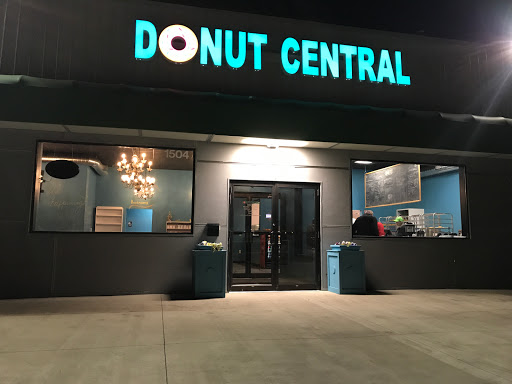 Donut Shop «Donut Central», reviews and photos, 1504 Central Ave, Columbus, IN 47201, USA