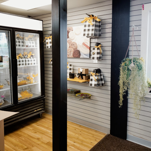 Florist «Flowerama Florist: Whitehall», reviews and photos, 4785 E Broad St, Whitehall, OH 43213, USA