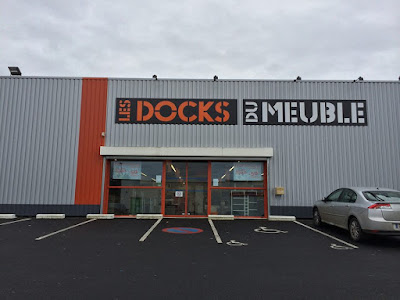 Les Docks Du Meuble Thiers à Thiers
