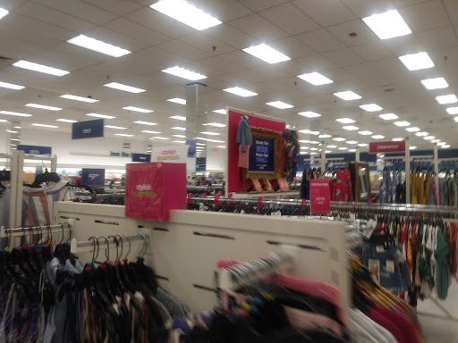 Department Store «Marshalls», reviews and photos, 315 W Main St, Avon, CT 06001, USA