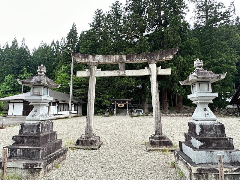 鳩谷八幡神社