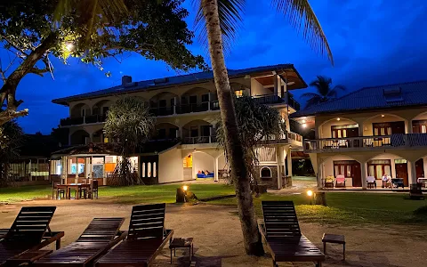 Sri Gemunu Beach Resort image