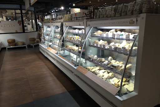 Supermarket «Roche Bros.», reviews and photos, 8 Summer St, Boston, MA 02110, USA