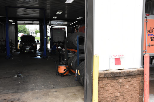 Auto Parts Store «ATC Auto Truck Center Inc», reviews and photos, 941 66th Ave SW, Cedar Rapids, IA 52404, USA