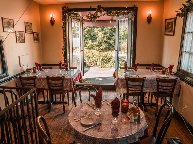 Mama Carolla's Helena, AR 46220 Menu, Hours, Reviews and Contact