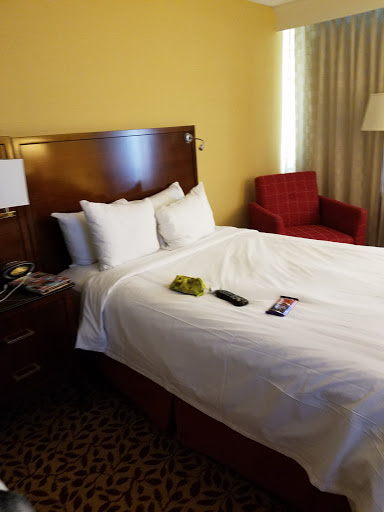 Hotel «Cleveland Airport Marriott», reviews and photos, 4277 W 150th St, Cleveland, OH 44135, USA