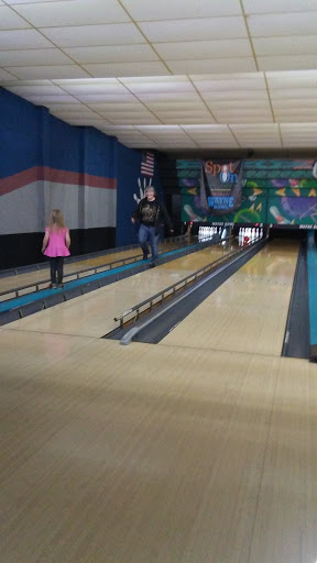 Bowling Alley «Wayne Bowling & Recreation», reviews and photos, 36900 Michigan Ave, Wayne, MI 48184, USA