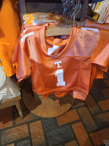 American Restaurant «Cracker Barrel Old Country Store», reviews and photos, 9214 Park W Blvd, Knoxville, TN 37923, USA