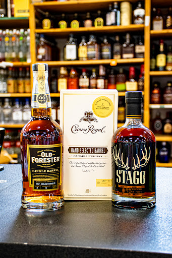 Liquor Store «Shoregate Beverage & Liquor», reviews and photos, 30498 Lakeshore Blvd, Willowick, OH 44095, USA