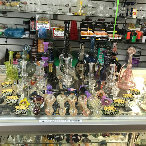 Vaporizer Store «Tobacco King & Vape King», reviews and photos, 1609 S Glebe Rd, Arlington, VA 22204, USA
