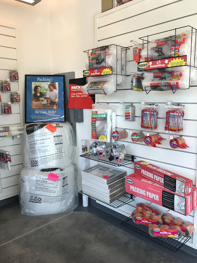 Self-Storage Facility «US Storage Centers», reviews and photos, 15555 W Dixie Hwy, North Miami Beach, FL 33162, USA