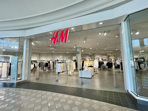 H&M