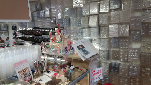 Baking Supply Store «Cake Supplies», reviews and photos, 8805 S Roberts Rd, Hickory Hills, IL 60457, USA