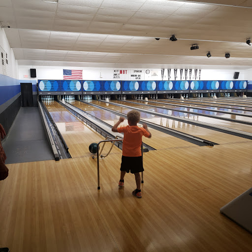 Bowling Alley «Wallenpaupack Bowling Center», reviews and photos, 15 Bowling Center Ln, Hawley, PA 18428, USA