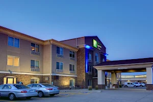 Holiday Inn Express & Suites Sioux Center, an IHG Hotel image