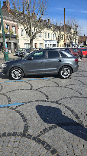 Photo 1 - Guillotin Automobiles