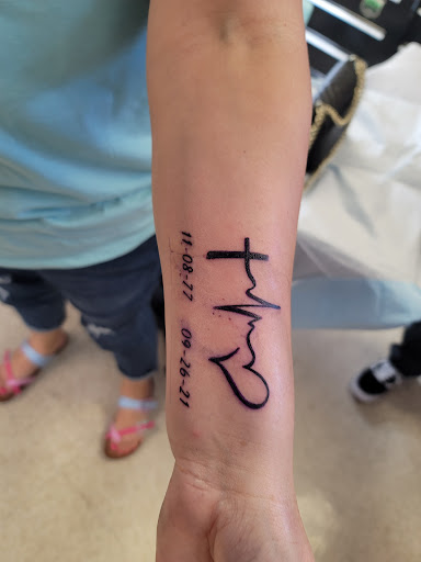 Tattoo Shop «Calaveras Tattoo Studio», reviews and photos, 1510 S Fort Hood St, Killeen, TX 76542, USA