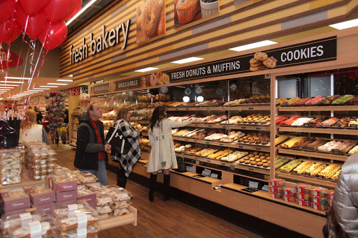 Grocery Store «Strack & VanTil Food Market», reviews and photos, 2168 W US Hwy 30, Valparaiso, IN 46385, USA