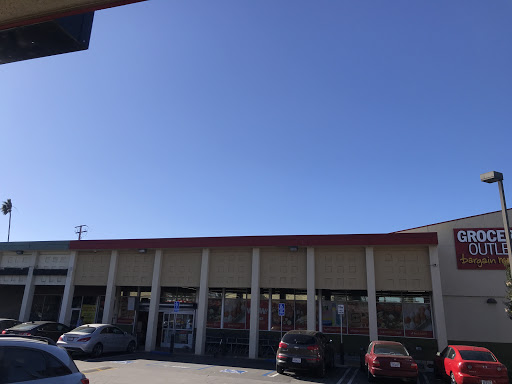 Grocery Store «Grocery Outlet Bargain Market», reviews and photos, 1340 E 7th St, Long Beach, CA 90813, USA