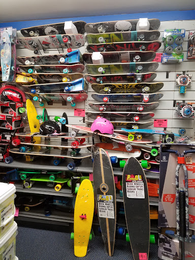 Sporting Goods Store «Big 5 Sporting Goods - Wilshire», reviews and photos, 6601 Wilshire Blvd, Los Angeles, CA 90048, USA