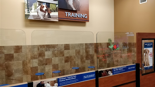 Pet Supply Store «PetSmart», reviews and photos, 157 Levittown Pkwy B, Levittown, PA 19055, USA
