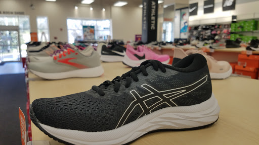 Shoe Store «Rack Room Shoes», reviews and photos, 2110 Apalachee Pkwy, Tallahassee, FL 32301, USA