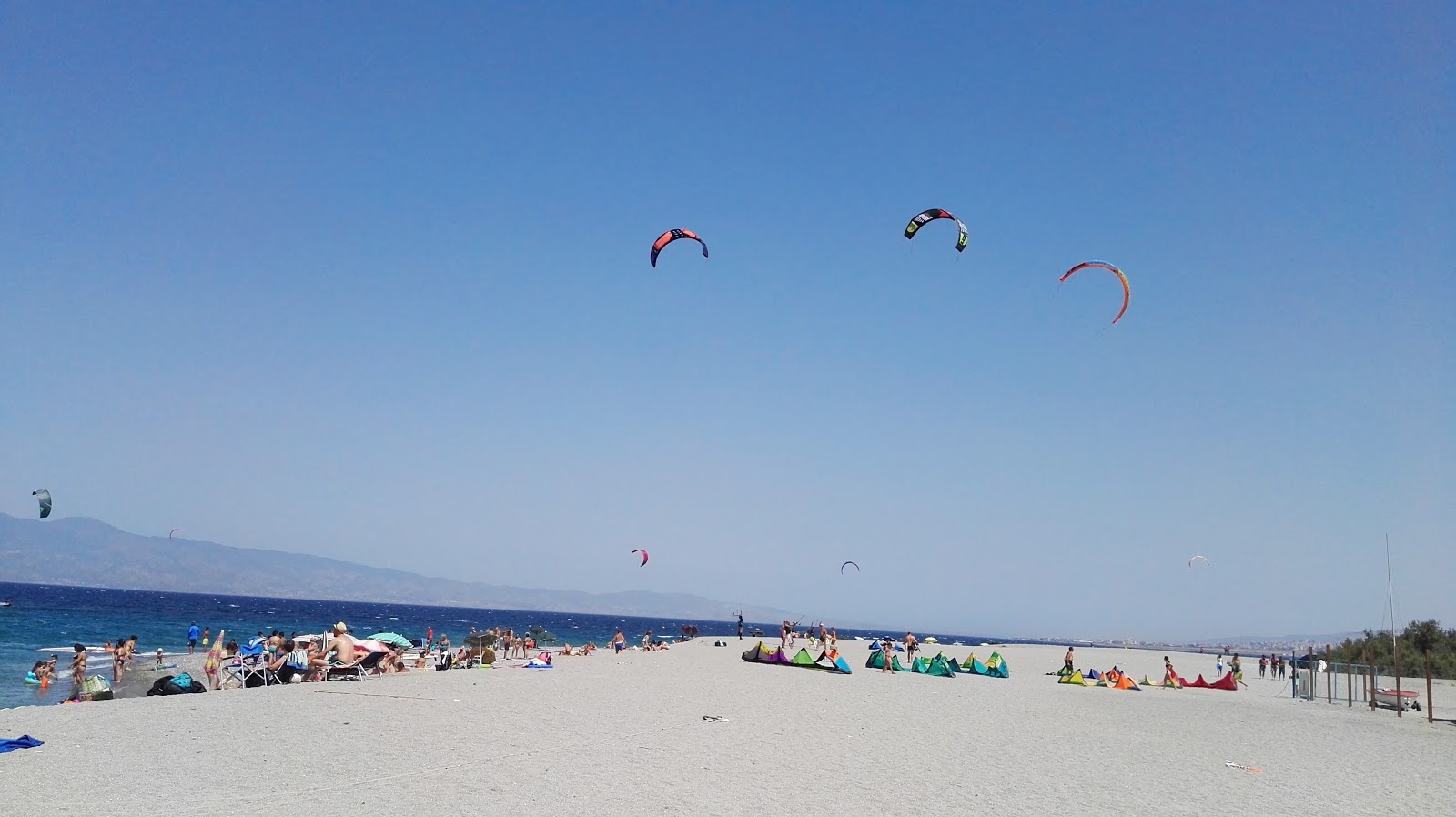 Photo de Punta Pellaro beach avec un niveau de propreté de partiellement propre