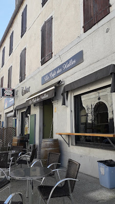 Le Café Des Halles à Nay
