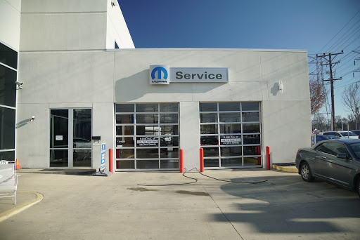 Chrysler Dealer «Louisville Chrysler Dodge Jeep Ram», reviews and photos, 5311 Dixie Hwy, Louisville, KY 40216, USA