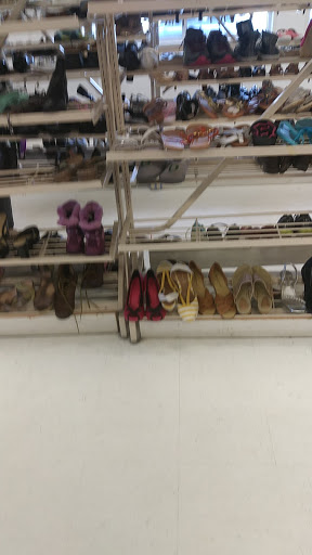 Thrift Store «GCF Donation Center & Store (Cliffdale)», reviews and photos