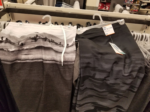 Clothing Store «Old Navy», reviews and photos, 1730 W Fullerton Ave, Chicago, IL 60614, USA