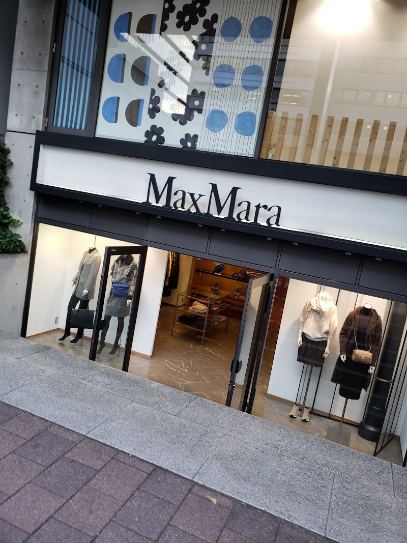 マックスマーラ 岡山店