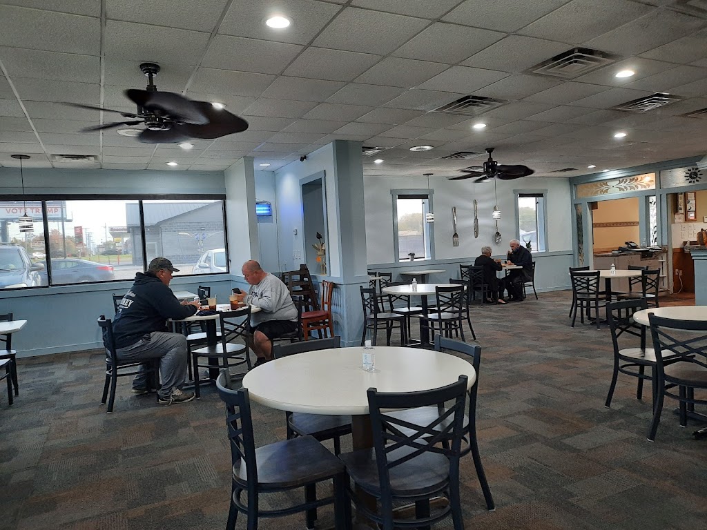 Charly's Family Restaurant 44515