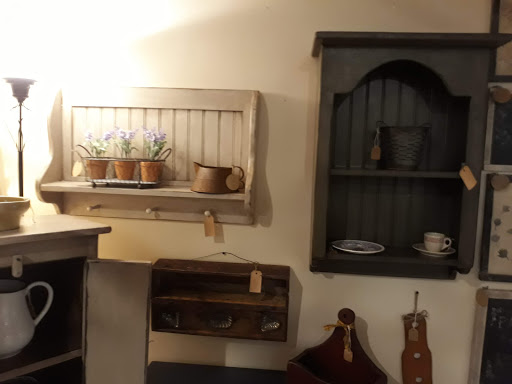 Consignment Shop «Gallery 265 Inc Resale Estate Furniture and Consignment», reviews and photos, 265 N US Hwy 17 92, Longwood, FL 32750, USA