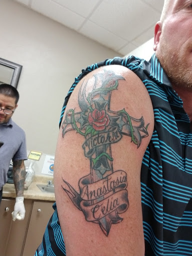 Tattoo Shop «Island Ink Tattoo», reviews and photos, 1215 Miracle Strip Pkwy SE, Fort Walton Beach, FL 32548, USA