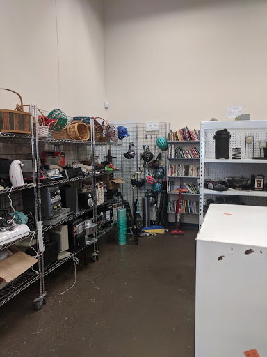 Thrift Store «Rappahannock Goodwill Industries:- Harrison Crossing Store», reviews and photos, 7101 Harrison Rd, Fredericksburg, VA 22407, USA