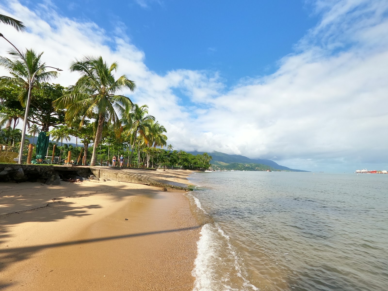 Foto de Praia Engenho d'Agua com areia bege superfície