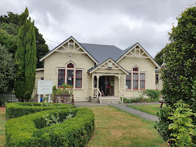 Featherston Public Library