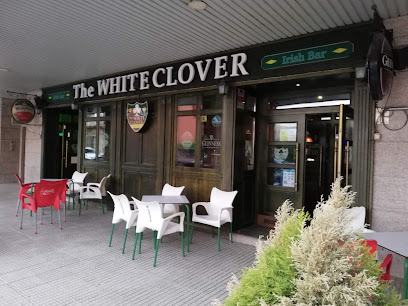 Lounge The White Clover - Av. de Portugal, 52, 36700 Tui, Pontevedra, Spain