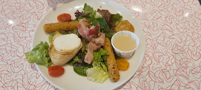 Holly's Diner à La Chapelle-Saint-Luc