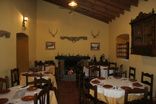 RESTAURANTE EL MARTINETE en Ribera del Huesna