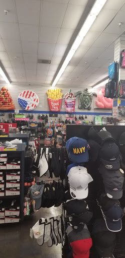 Sporting Goods Store «Big 5 Sporting Goods - Covina», reviews and photos, 543 N Azusa Ave, Covina, CA 91722, USA