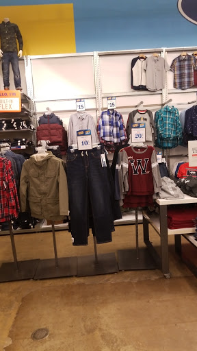 Clothing Store «Old Navy», reviews and photos, 1730 W Fullerton Ave, Chicago, IL 60614, USA