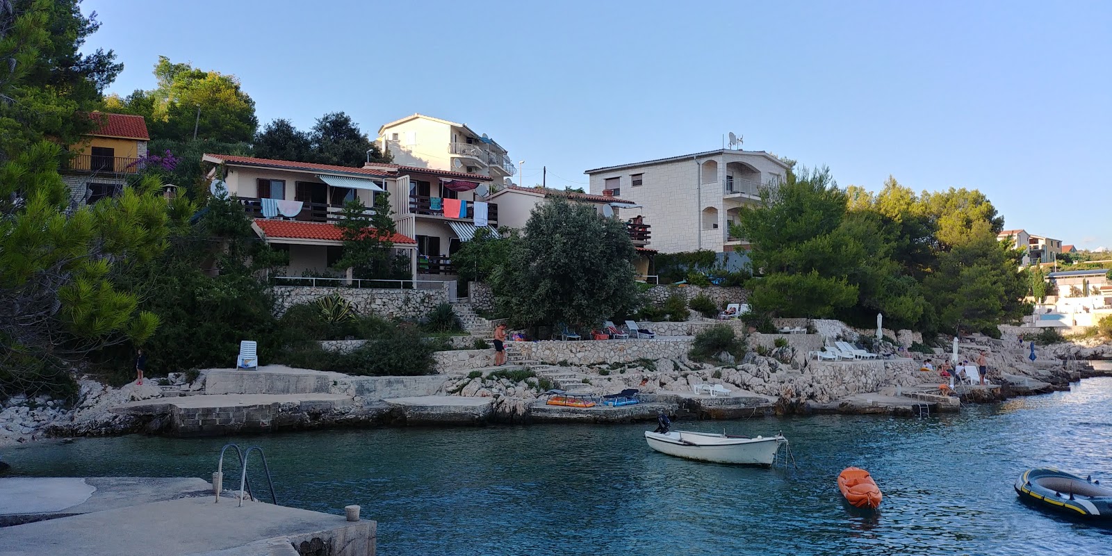 Fotografija Razanj beach II z visok stopnjo čistoče